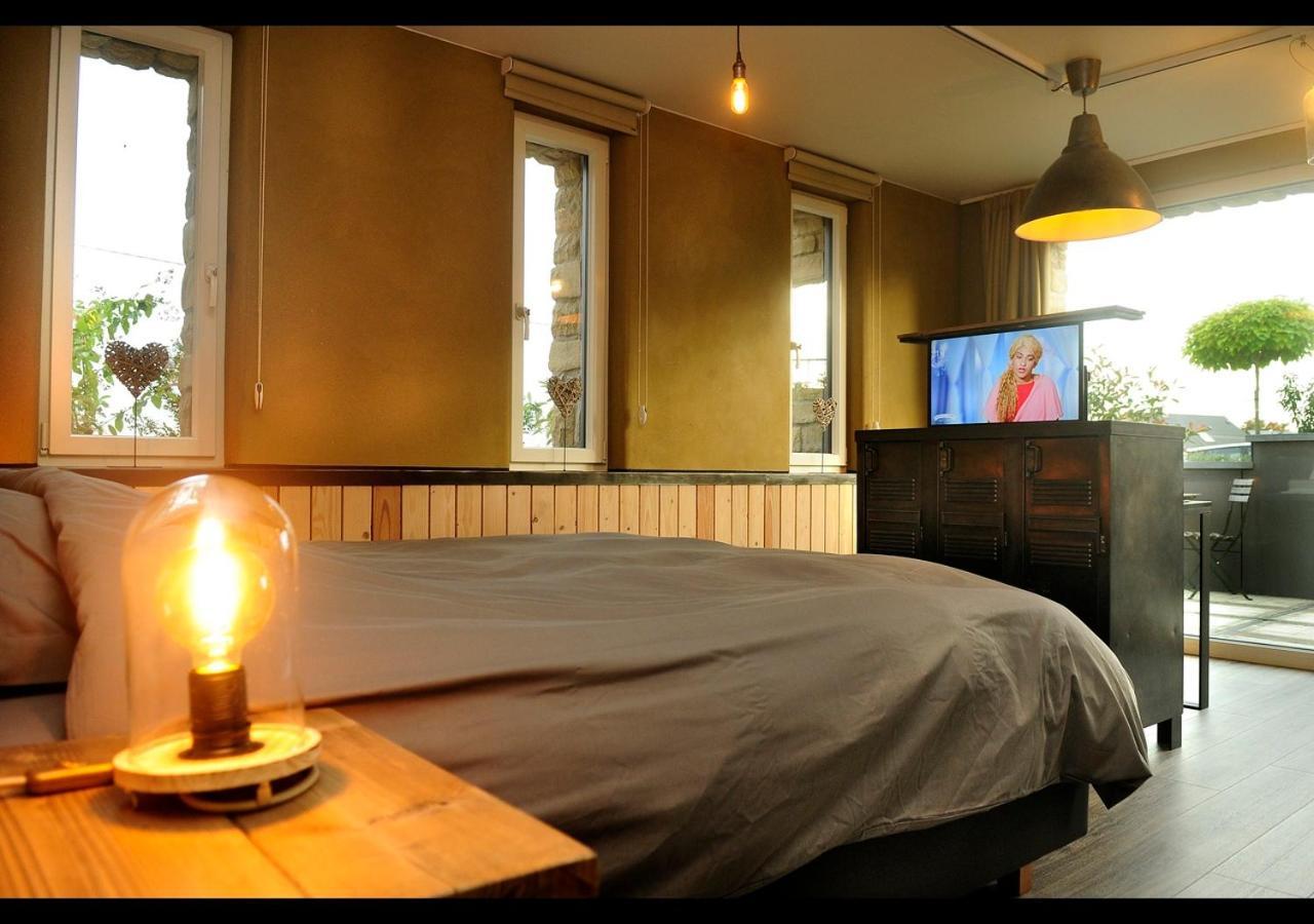 Bed and Breakfast Sur Le Tige Hamois Exteriér fotografie